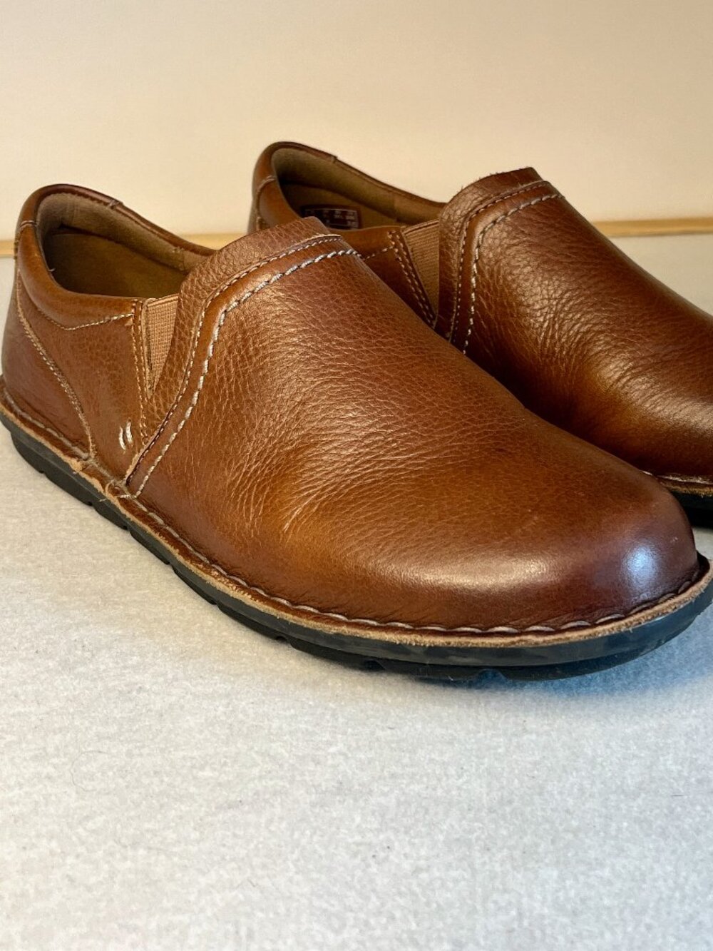 Clarks Cora Brown Leather Loafers * Size 8-1/2W * Flats * Excel Used Cond.